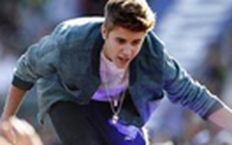 Justin Bieber “oanh tạc” Teen choice Awards 2012